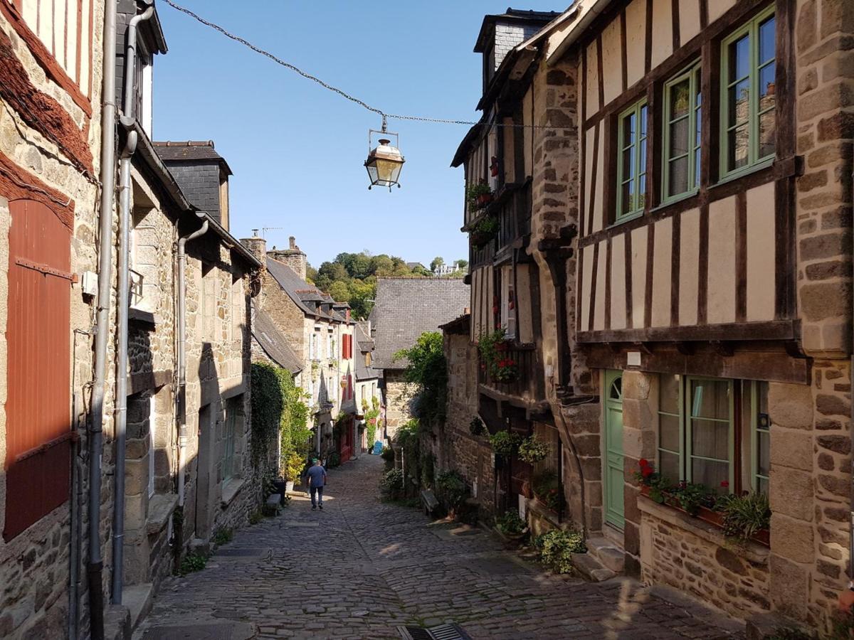 Sejour Confort Au Port De Dinan Exterior photo
